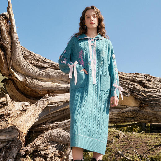 两三事梵高文艺青空粉梦2024秋新款甜美绣花丝带绑带毛衣裙连衣裙 商品图3