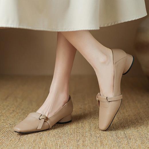 【预售5天】羊皮粗跟单鞋女秋季新款简约方头浅口低跟女鞋LD&6902 商品图2