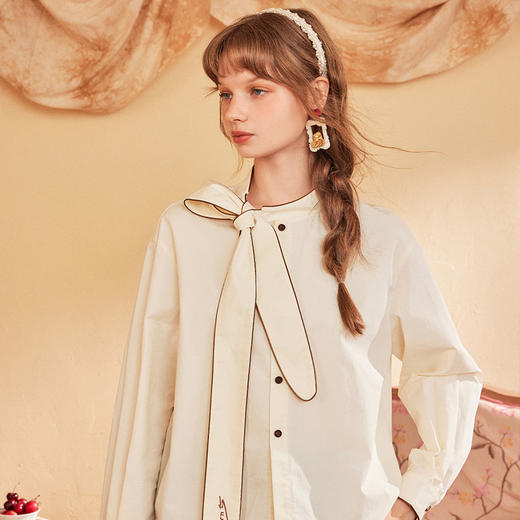 两三事梵高文艺光遇旅人2024秋季新款字母刺绣绑带领衬衫女宽松 商品图2