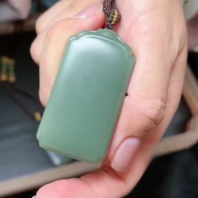 玉美人菲菲HZ#和田玉无事牌吊坠约31*56mm
