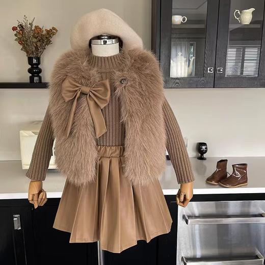 【女童秋冬甜美时尚马甲三件套】仿皮草马甲加百褶裙加厚毛衣加厚马甲套装 商品图2