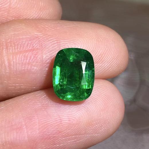 2.27ct 祖母绿裸石 商品图2