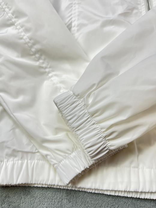 CD 2024秋季新款 宽松双层胸前刺绣小标高端帖皮绣 休闲连帽风衣外套 男女同款 特惠 Z-11919 商品图9