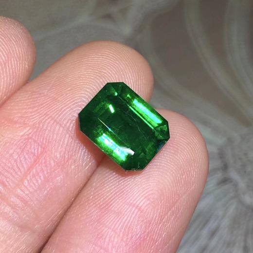 2.69ct 祖母绿裸石 商品图3