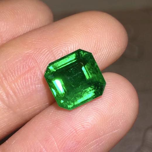 2.94ct 祖母绿裸石 商品图3