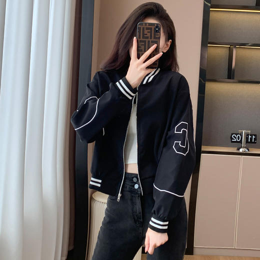 百媚生 棒球服外套女秋季休闲运动短款夹克上衣E245 商品图0