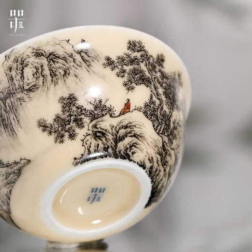 问鼎器度汝窑星娥杯（墨彩山水） 商品图4