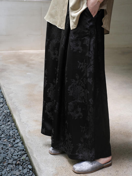 盛唐婧 |真丝香云纱凤尾花阔腿裙裤 商品图4