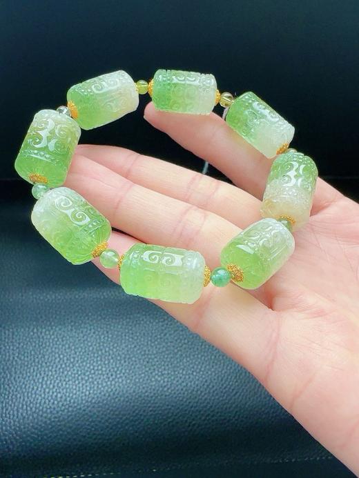 48.7g 雕刻碧玺手链 商品图5