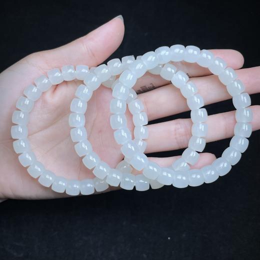 玉美人菲菲HZ#和田玉羊脂白手串-直切珠约8mm-多样性发一 商品图0