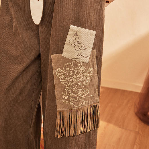 两三事梵高文艺寻光而行2024秋季新款复古刺绣流苏灯芯绒休闲裤女 商品图2