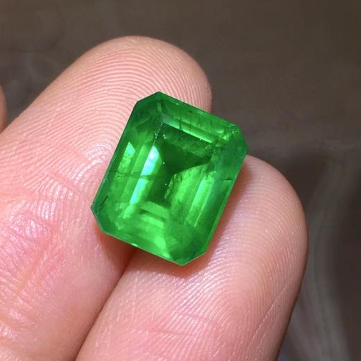 4.25ct 祖母绿裸石 商品图2