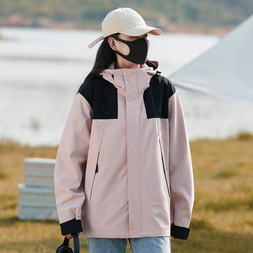 情侣款三防冲锋衣 | 防风+防污+防水 透气不闷热 防风御寒 版型时尚 多色可选 商品图2