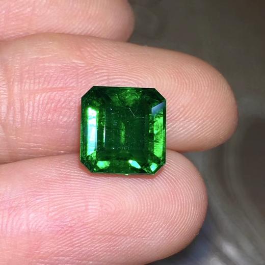 2.77ct 祖母绿裸石 商品图2