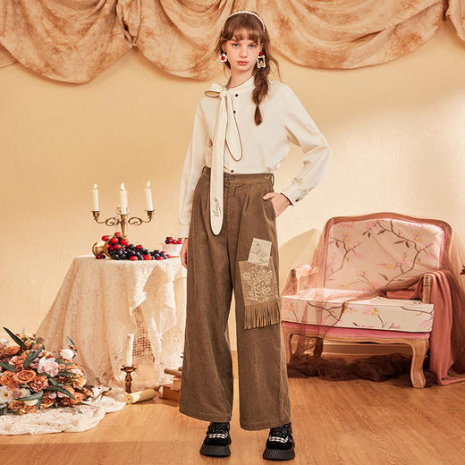 两三事梵高文艺寻光而行2024秋季新款复古刺绣流苏灯芯绒休闲裤女 商品图1