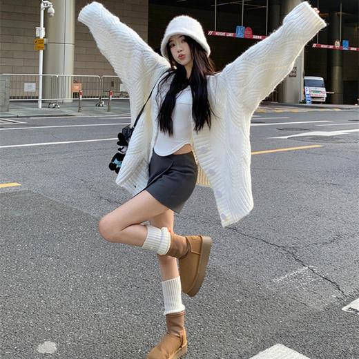 韩版2024秋冬暖呼呼慵懒风纯色V领长袖厚毛衣开衫外套女 商品图2