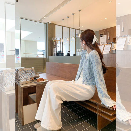 <曾小咸推荐> 甜美百搭蓝色短款毛织开衫 商品图2