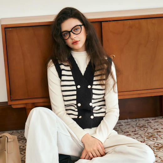 
OLrain欧芮儿条纹马甲两件套女秋季2024年新款简约百搭休闲两件套 商品图3