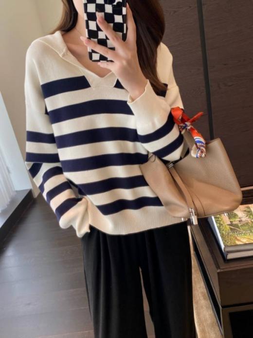 ❤️❤️ICICLE之禾同款，柜上3000+；🌟【伊泺杉V领条纹套头毛衣】 🔺早秋火爆的藏蓝+白宽条纹，手感柔软舒适穿着后更易恢复原状 商品图1