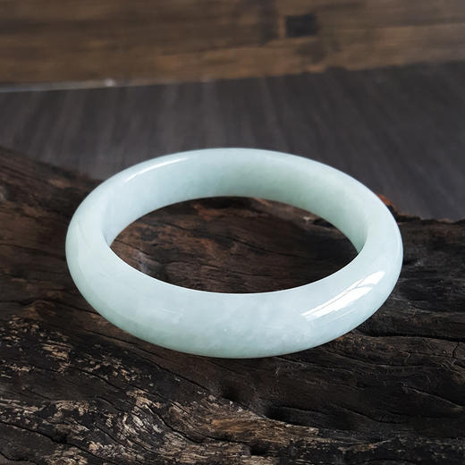 【天然正品】天然细腻无杂裂糯种浅绿色58.5号翡翠手镯200824XY05 商品图1