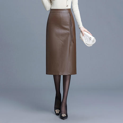 开衩包殿裙中长款半身裙，PU皮裙高腰时尚开衩裙QYM-AZR-7005-Y 商品图1