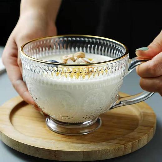 「9.9到手！复古浮雕设计」太阳花牛奶杯早餐杯居家日用玻璃杯子水杯带把手大容量燕麦杯餐饮用具 商品图3