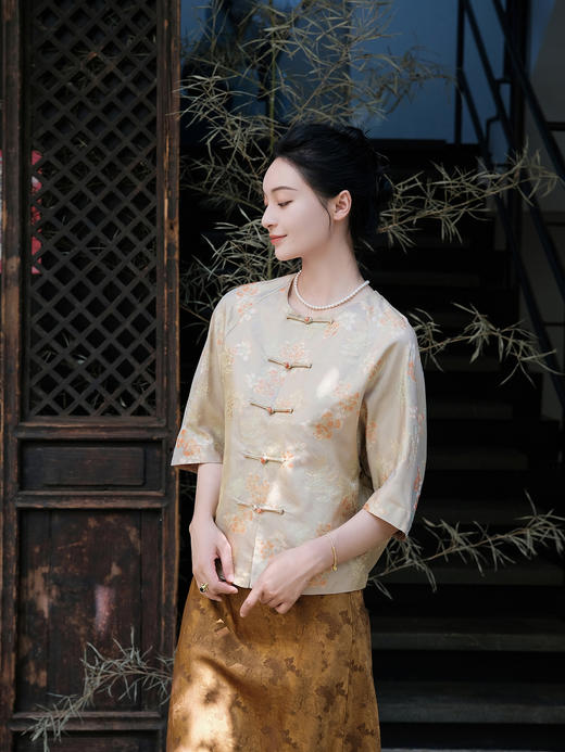 盛唐婧 |真丝异色罗梅花三弄上衣 商品图4