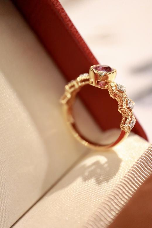 1.05ct 蓝宝石戒指 商品图5