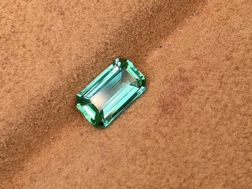 1.02ct 祖母绿裸石 商品图1