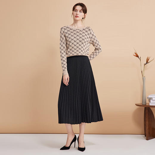 EITIE爱特爱时尚休闲圆领印花通勤显瘦短款套头针织衫毛衣24新款A2401301 商品图4