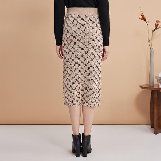 EITIE爱特爱气质优雅通勤百搭时尚高腰包臀a字针织半身裙24春新款A2401303 商品图9