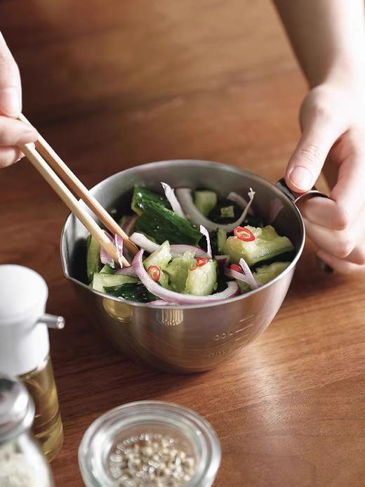 日本进口下村不锈钢打蛋碗刻度杯量杯料理碗（500ml） 商品图3