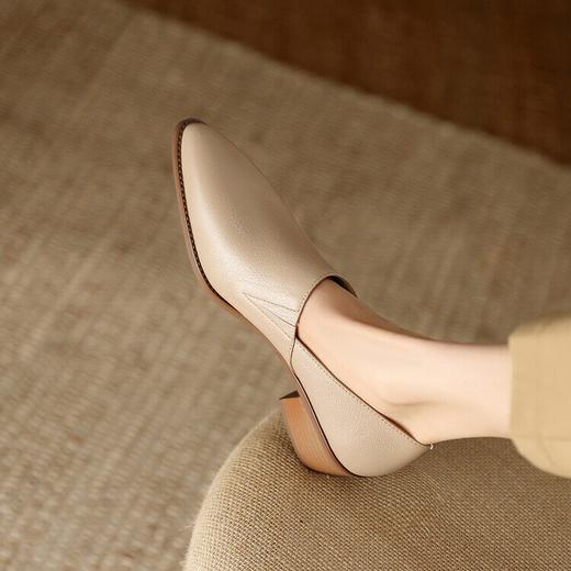 【预售5天】粗跟尖头深口单鞋，羊皮欧韩简约复古中跟鞋LG&2535-75 商品图3