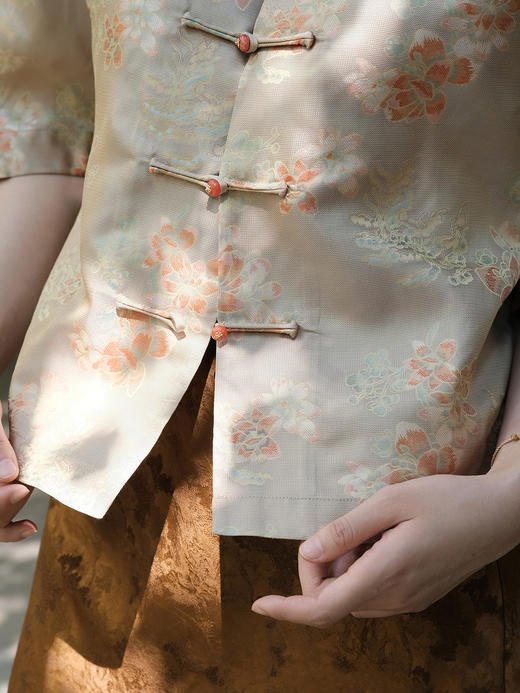 盛唐婧 |真丝异色罗梅花三弄上衣 商品图2