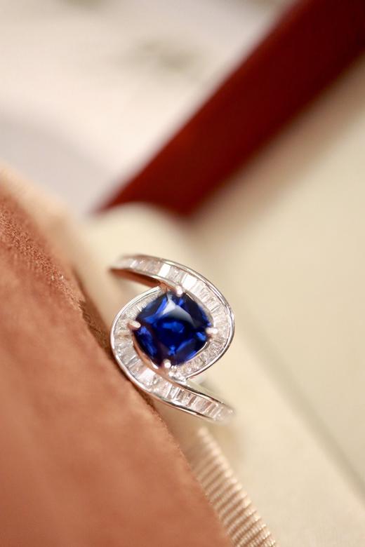 1.11ct 蓝宝石戒指 商品图3