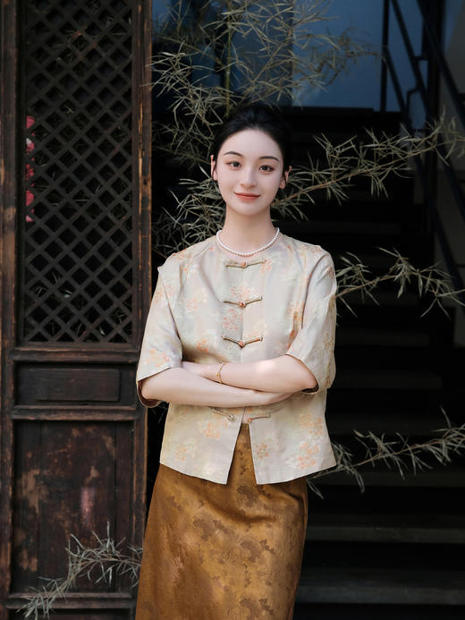 盛唐婧 |真丝异色罗梅花三弄上衣 商品图3