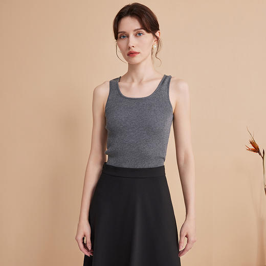 EITIE爱特爱秋季新款百搭时尚减龄修身针织无袖上衣小背心女D2401403 商品图11