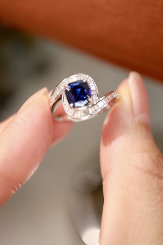1.11ct 蓝宝石戒指 商品图0