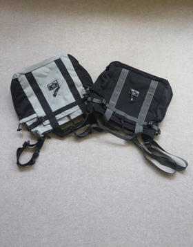 林林总总 莫要挑花眼 哈！Oakley Cordura 轻便大容量 斜跨包 2色入