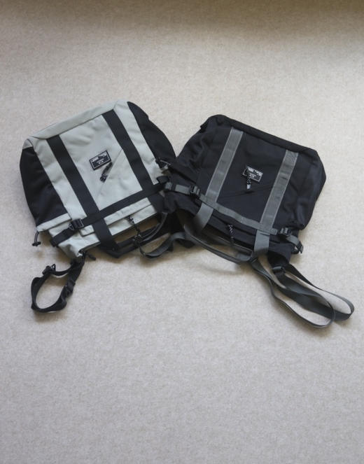 林林总总 莫要挑花眼 哈！Oakley Cordura 轻便大容量 斜跨包 2色入 商品图0