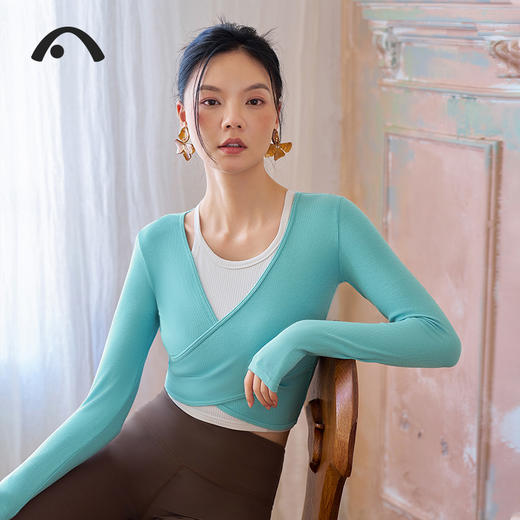 2024爱睱步秋冬新品瑜伽运动时尚V领普拉提上衣A24340MALK 商品图8
