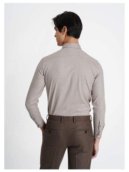 callisto“绒”系列卡其色桑蚕丝磨毛混纺长袖衬衫 商品图5