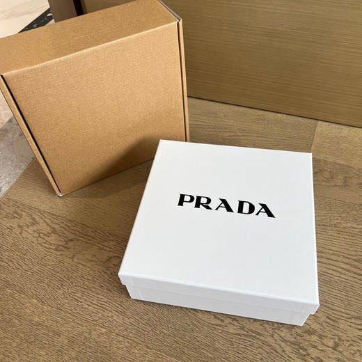 Prada线下高级会员礼盒扩香石丝巾 商品图4