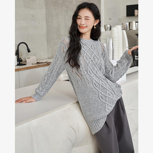慵懒风镂空针织衫毛衣女秋季新款设计感宽松套头上衣女V2038424 商品图0