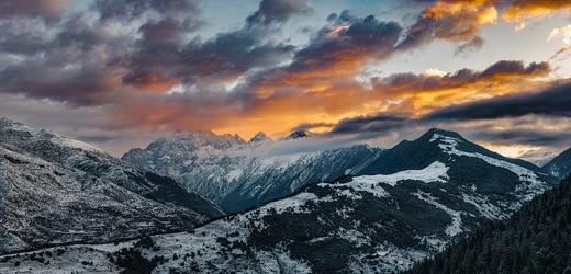 狼族行摄大咖团丨四姑娘山、猫鼻梁、中路藏寨、塔公草原、木雅大寺、冷嘎措、子梅垭口、斯丁措、红海子、牛背山 深度摄影之旅8日 商品图0