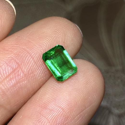 0.88ct 祖母绿裸石 商品图2