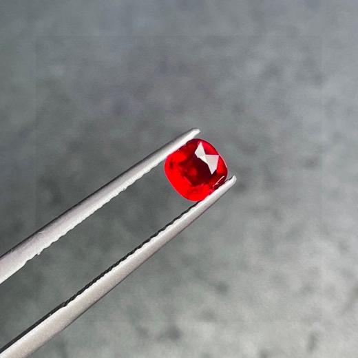 0.72ct 红宝石裸石 商品图4