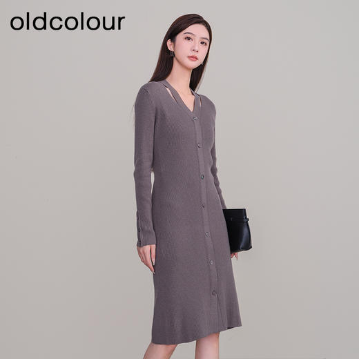 oldcolour冬季新款纯色优雅简约气质V领长款针织连衣裙P441001A1 商品图0