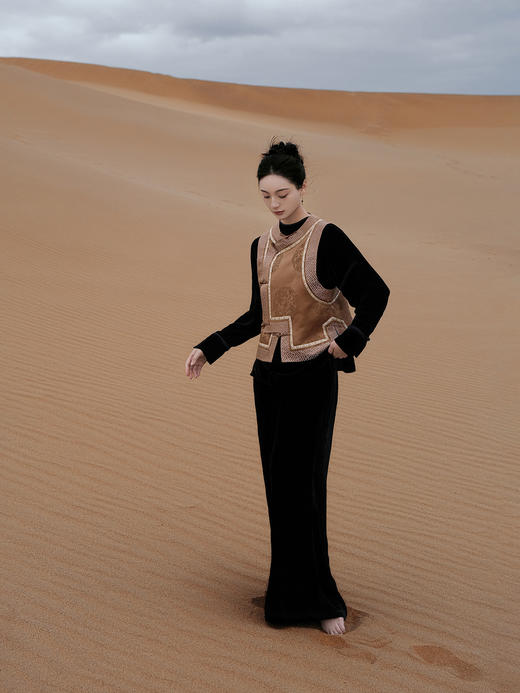 盛唐婧 |中式国风万字纹库缎琵琶襟马甲-古铜色 商品图6