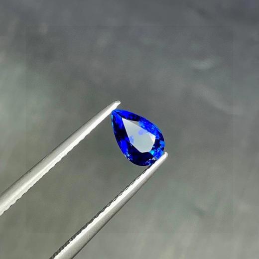 0.94ct 蓝宝石裸石 商品图5
